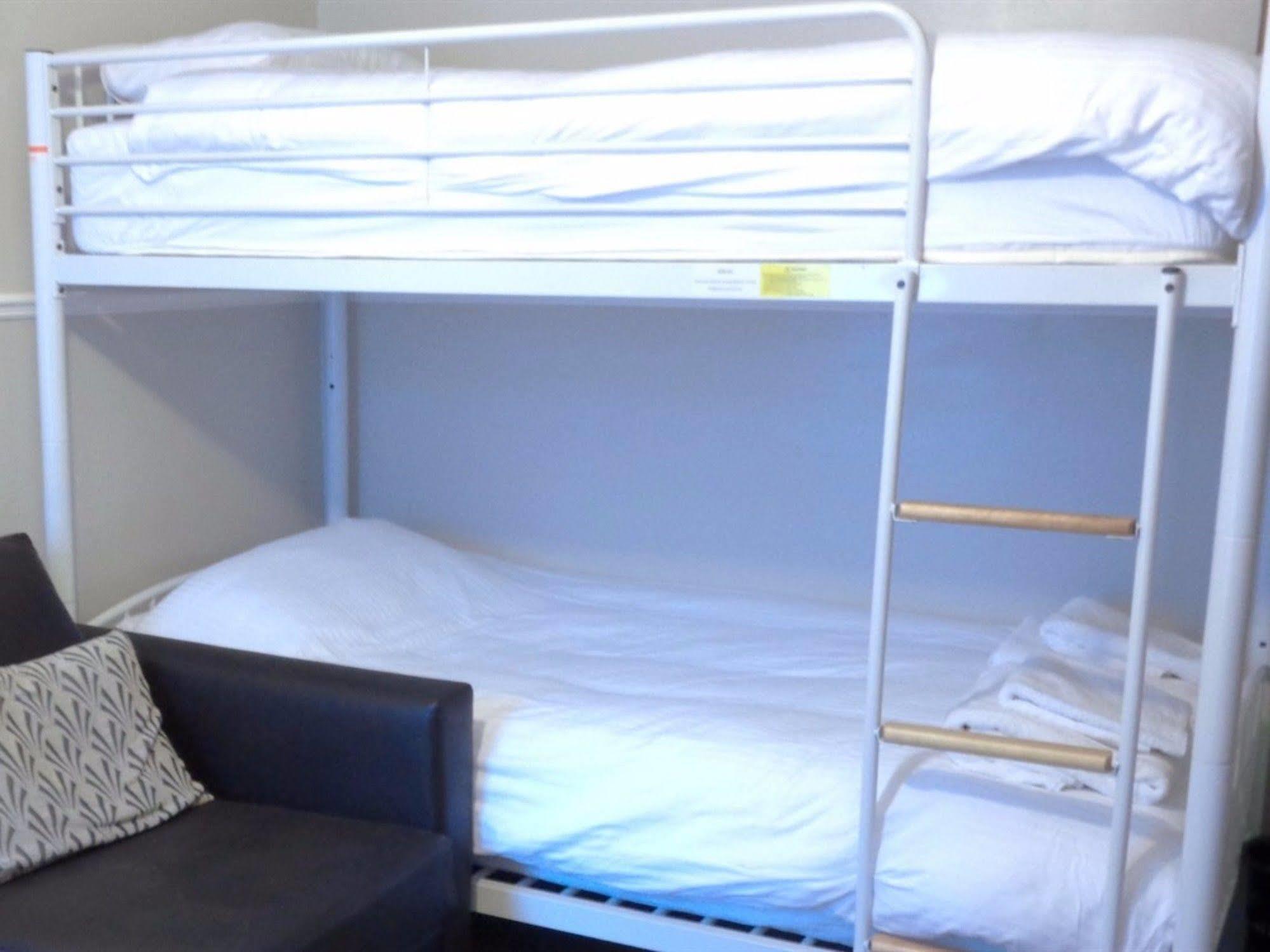 The Almeria 3* Блэкпул
